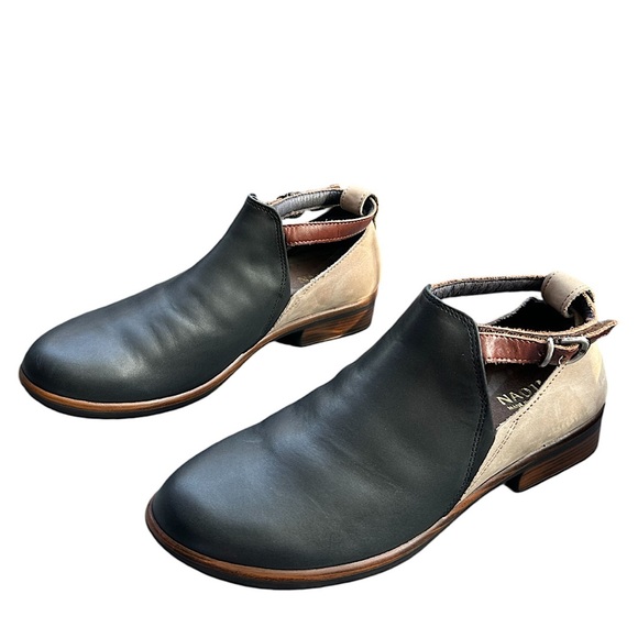 Naot Kamsin Women’s Booties Shoes Size 7 US 38 EU Black Taupe Leather - Picture 1 of 16